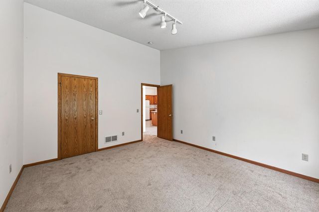 643 86th Lane NW, Coon Rapids, MN 55433