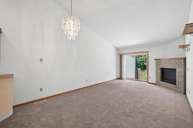 643 86th Lane NW, Coon Rapids, MN 55433