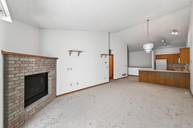 643 86th Lane NW, Coon Rapids, MN 55433