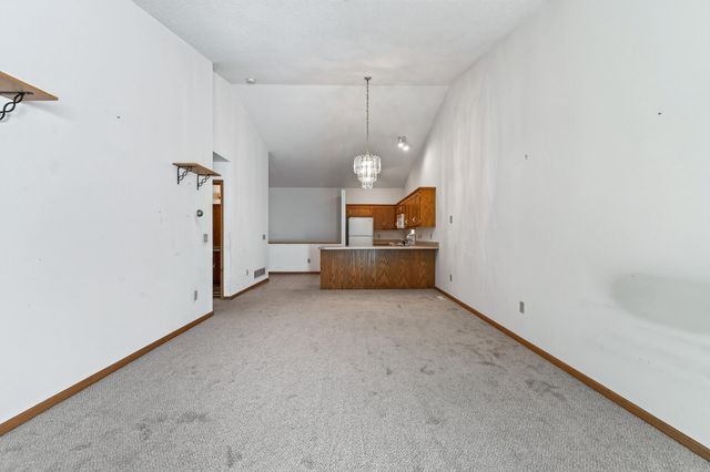 643 86th Lane NW, Coon Rapids, MN 55433