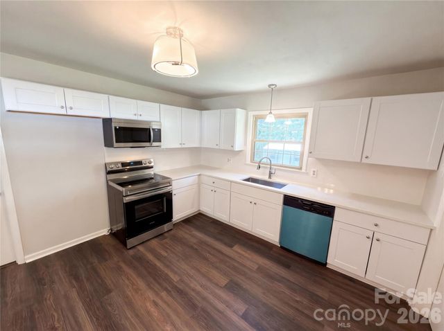 1415 Crestfield Drive, Lancaster, SC 29720
