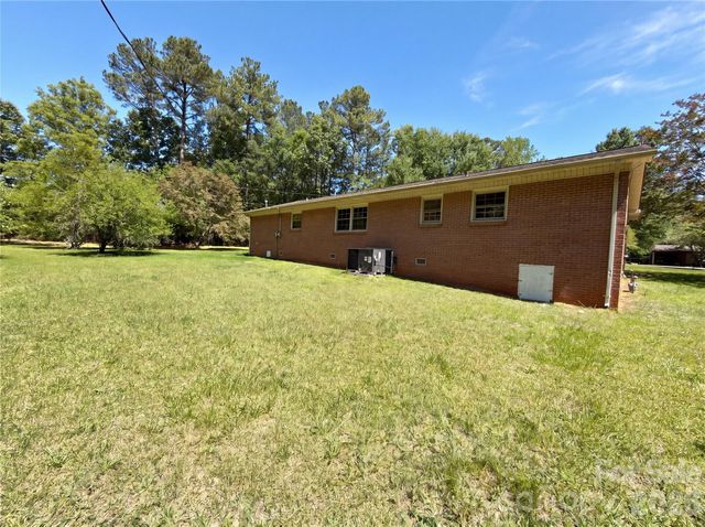 1415 Crestfield Drive, Lancaster, SC 29720