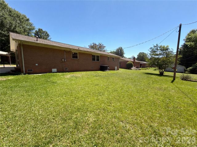 1415 Crestfield Drive, Lancaster, SC 29720