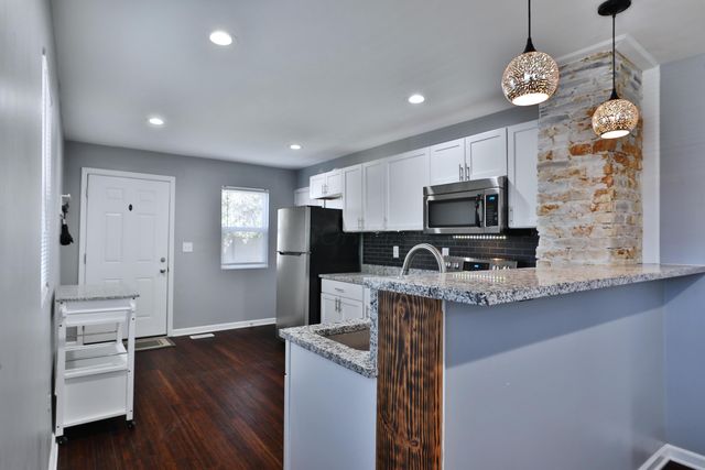 2812 E 11th Avenue, Columbus, OH 43219