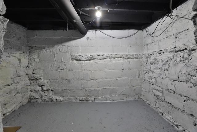 2812 E 11th Avenue, Columbus, OH 43219