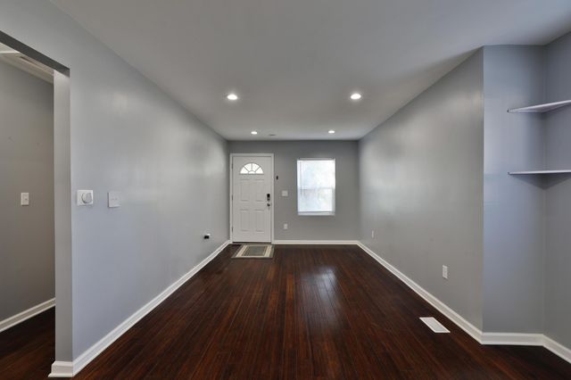 2812 E 11th Avenue, Columbus, OH 43219