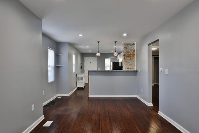 2812 E 11th Avenue, Columbus, OH 43219