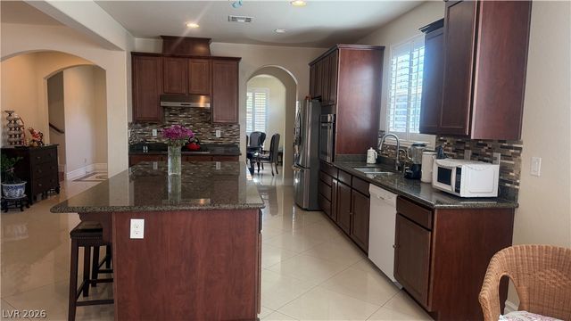 328 Cranstonhill Drive, Las Vegas, NV 89148