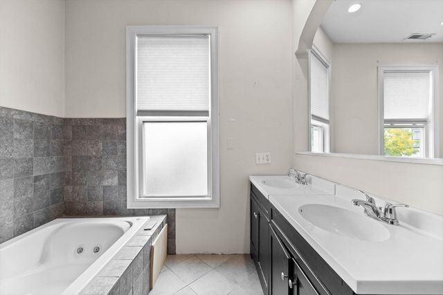 647 East 3rd 2, Boston, MA 02127