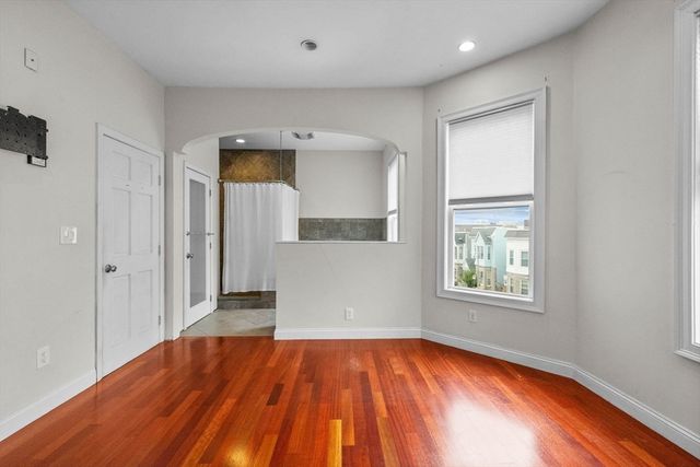 647 East 3rd 2, Boston, MA 02127