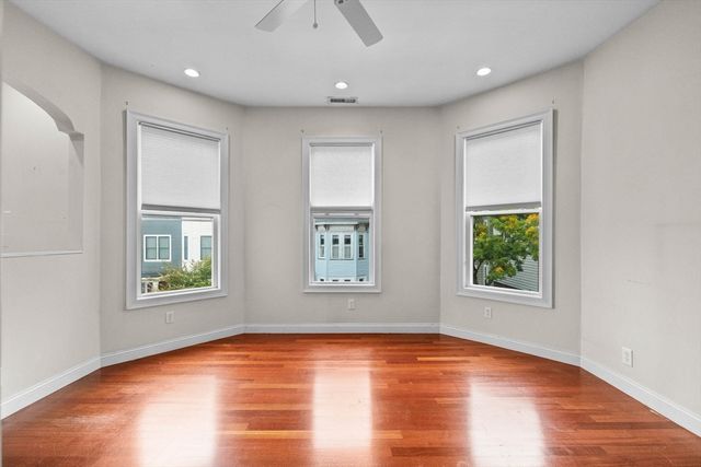 647 East 3rd 2, Boston, MA 02127