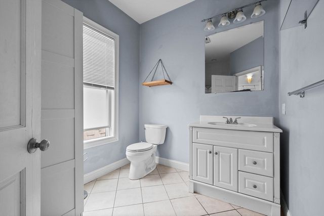 647 East 3rd 2, Boston, MA 02127