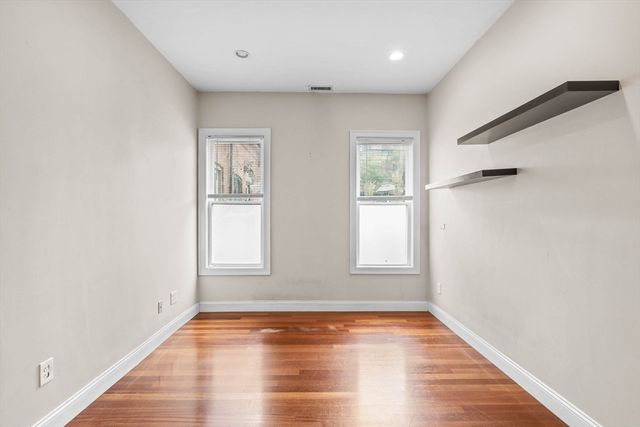 647 East 3rd 2, Boston, MA 02127