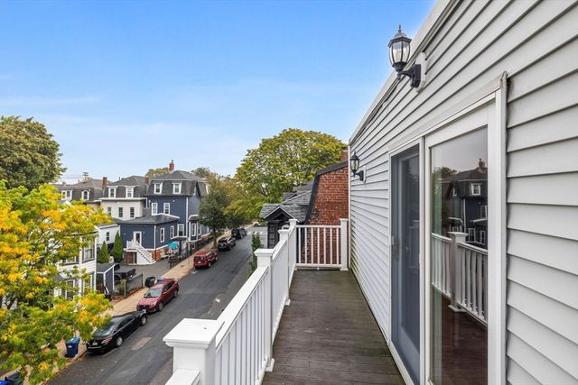 647 East 3rd 2, Boston, MA 02127