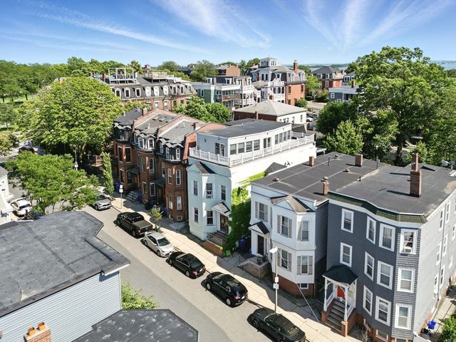 647 East 3rd 2, Boston, MA 02127