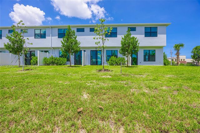 7040 Channing Ave, Lake Worth, FL 33467