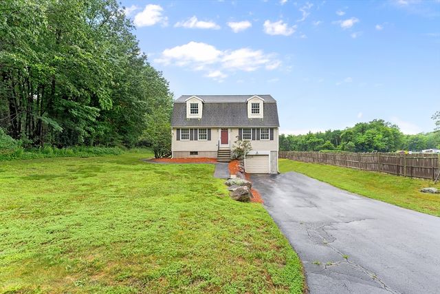 38 Haskell St, Westborough, MA 01581