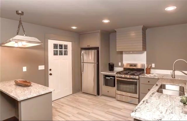 303 NW F Street, Bentonville, AR 72712