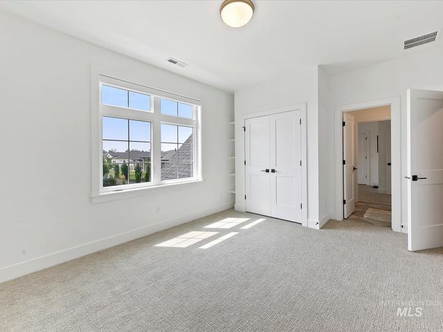2546 N Heirloom Ave, Eagle, ID 83616