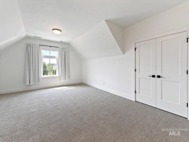 2546 N Heirloom Ave, Eagle, ID 83616