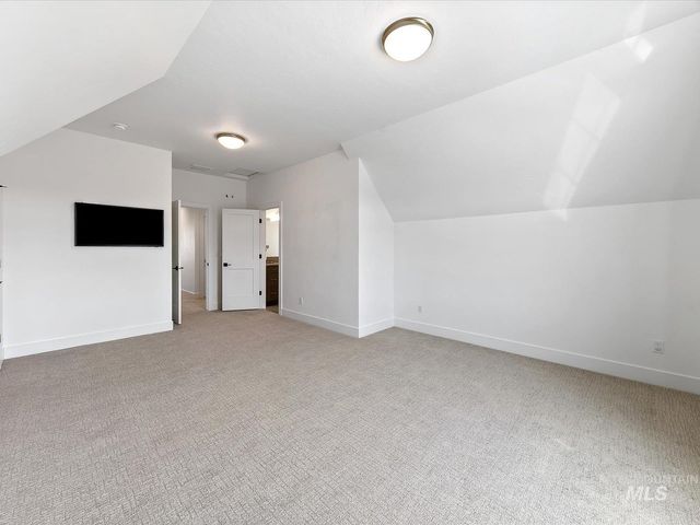 2546 N Heirloom Ave, Eagle, ID 83616