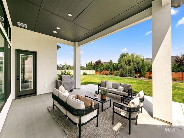 2546 N Heirloom Ave, Eagle, ID 83616