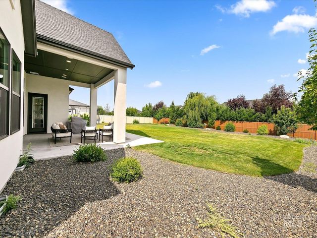 2546 N Heirloom Ave, Eagle, ID 83616