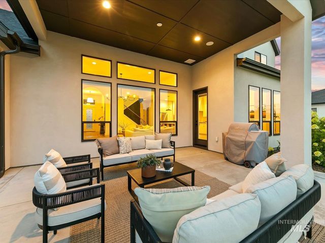 2546 N Heirloom Ave, Eagle, ID 83616