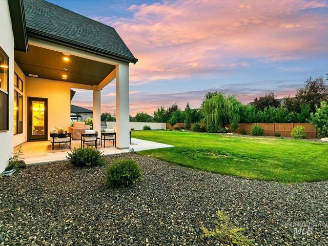 2546 N Heirloom Ave, Eagle, ID 83616