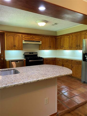 2115 Gardenia Drive, Houston, TX 77018