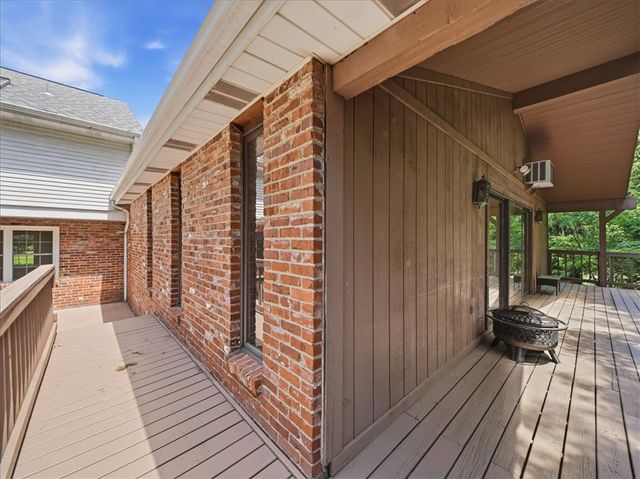 150 Maple Dr, Pine Twp, PA 15090