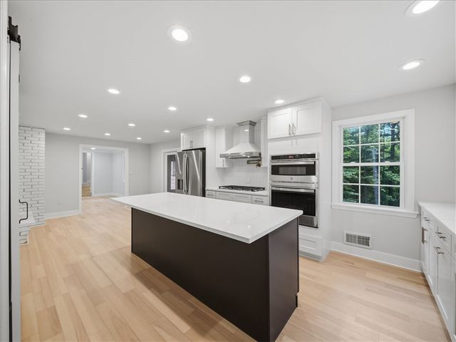 150 Maple Dr, Pine Twp, PA 15090