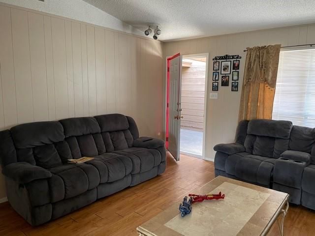 801 Old Austin Pflugerville RD, Pflugerville, TX 78660