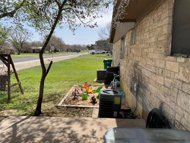 801 Old Austin Pflugerville RD, Pflugerville, TX 78660