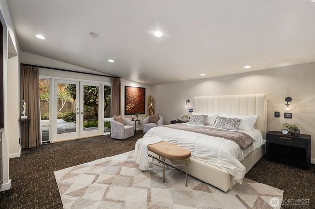 3215 78th Place NE, Medina, WA 98039