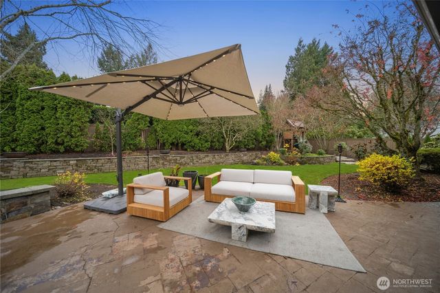 3215 78th Place NE, Medina, WA 98039