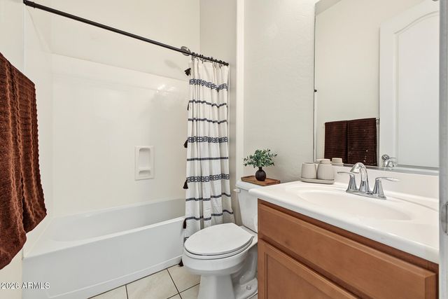 2662 E LA COSTA Drive, Gilbert, AZ 85298
