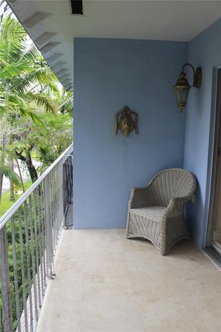 7550 SW 82nd Street F204, Miami, FL 33143