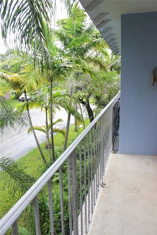7550 SW 82nd Street F204, Miami, FL 33143