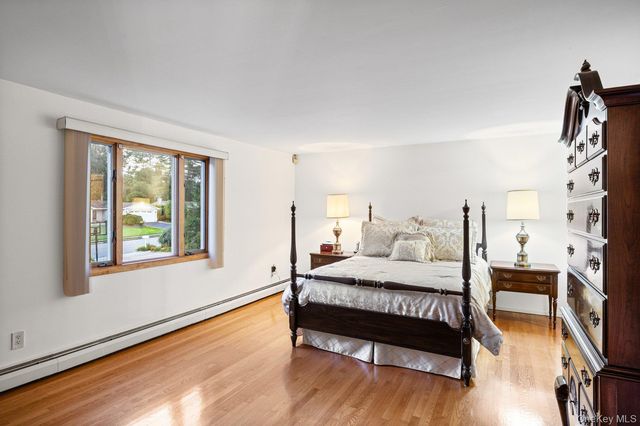 123 Old Post Drive, Hauppauge, NY 11788