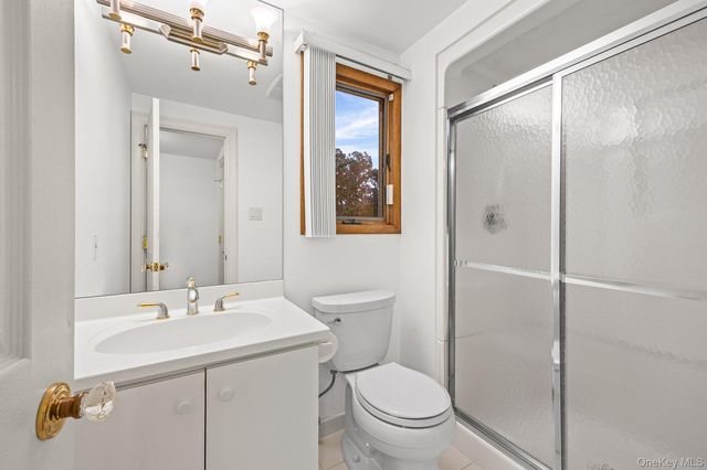 123 Old Post Drive, Hauppauge, NY 11788