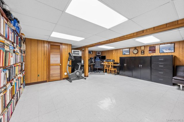 123 Old Post Drive, Hauppauge, NY 11788