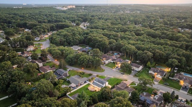 123 Old Post Drive, Hauppauge, NY 11788