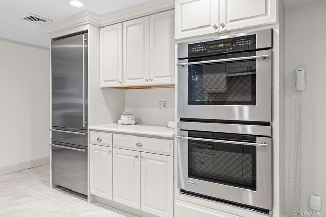 123 Old Post Drive, Hauppauge, NY 11788