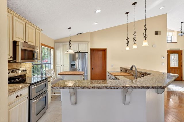 1098 PIEDMONT OAKS DRIVE, Apopka, FL 32703