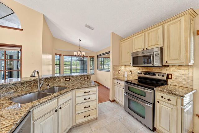 1098 PIEDMONT OAKS DRIVE, Apopka, FL 32703