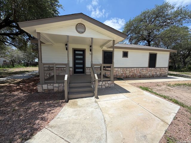 505 NOTTINGHAM DR, Poteet, TX 78065