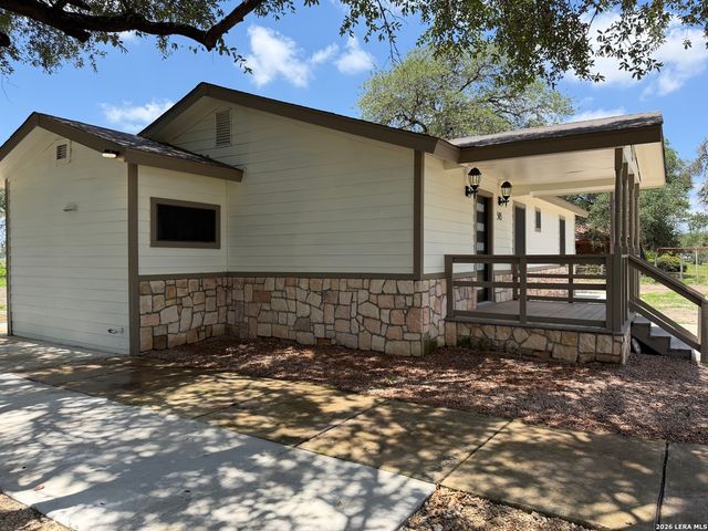 505 NOTTINGHAM DR, Poteet, TX 78065