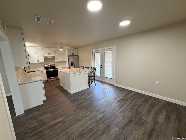 505 NOTTINGHAM DR, Poteet, TX 78065