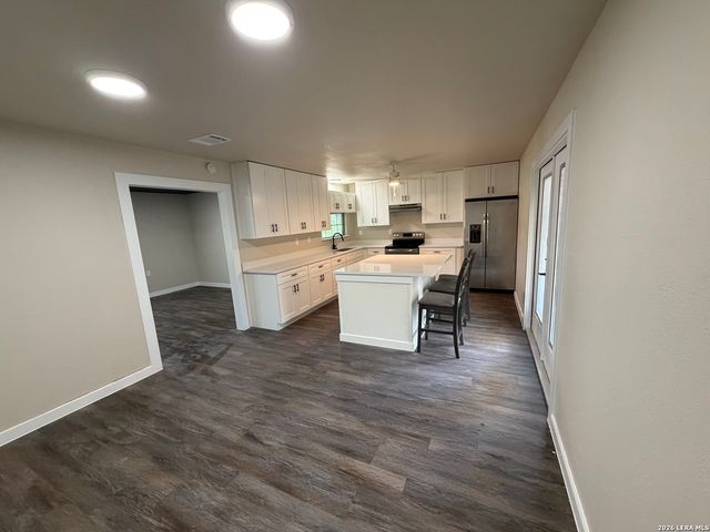 505 NOTTINGHAM DR, Poteet, TX 78065